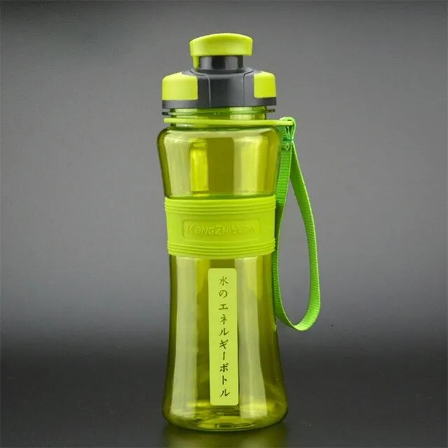 550ml Plastic Shaker Bottles Portable Sports Water Bottle With Infuser Flip Lid For Hiking Bicycle Cycling Camping Gym Running