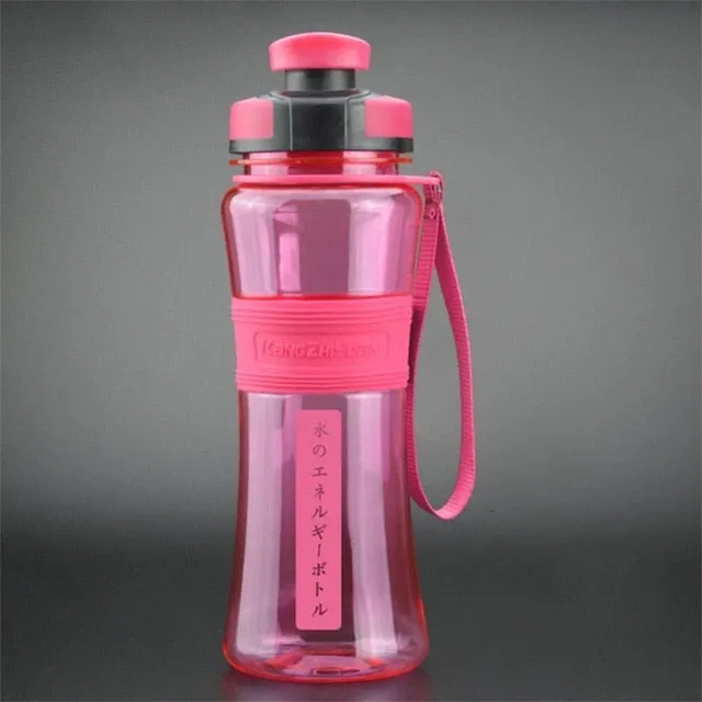 550ml Plastic Shaker Bottles Portable Sports Water Bottle With Infuser Flip Lid For Hiking Bicycle Cycling Camping Gym Running